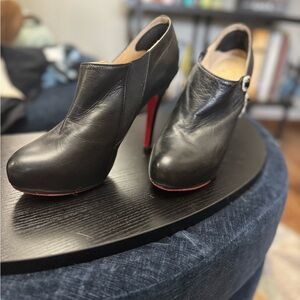 Black Leather Women's Shoes with Red Soles